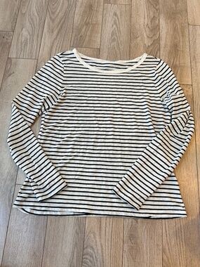 Universal Thread Long sleeved stripe shirt size m